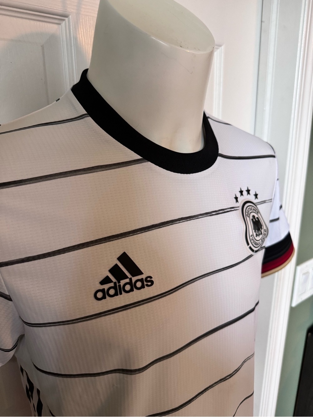Mens Adidas Aero Ready Germany 2020 World Cup Soccer Jersey Medium Slim Fit - Picture 2 of 14